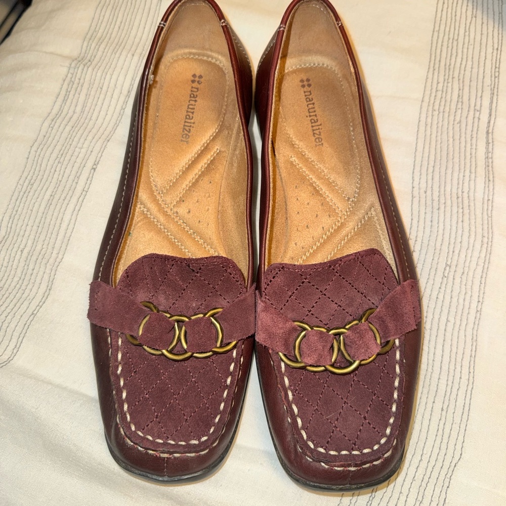 Naturalizer Women's Maroon Quilted Loafers